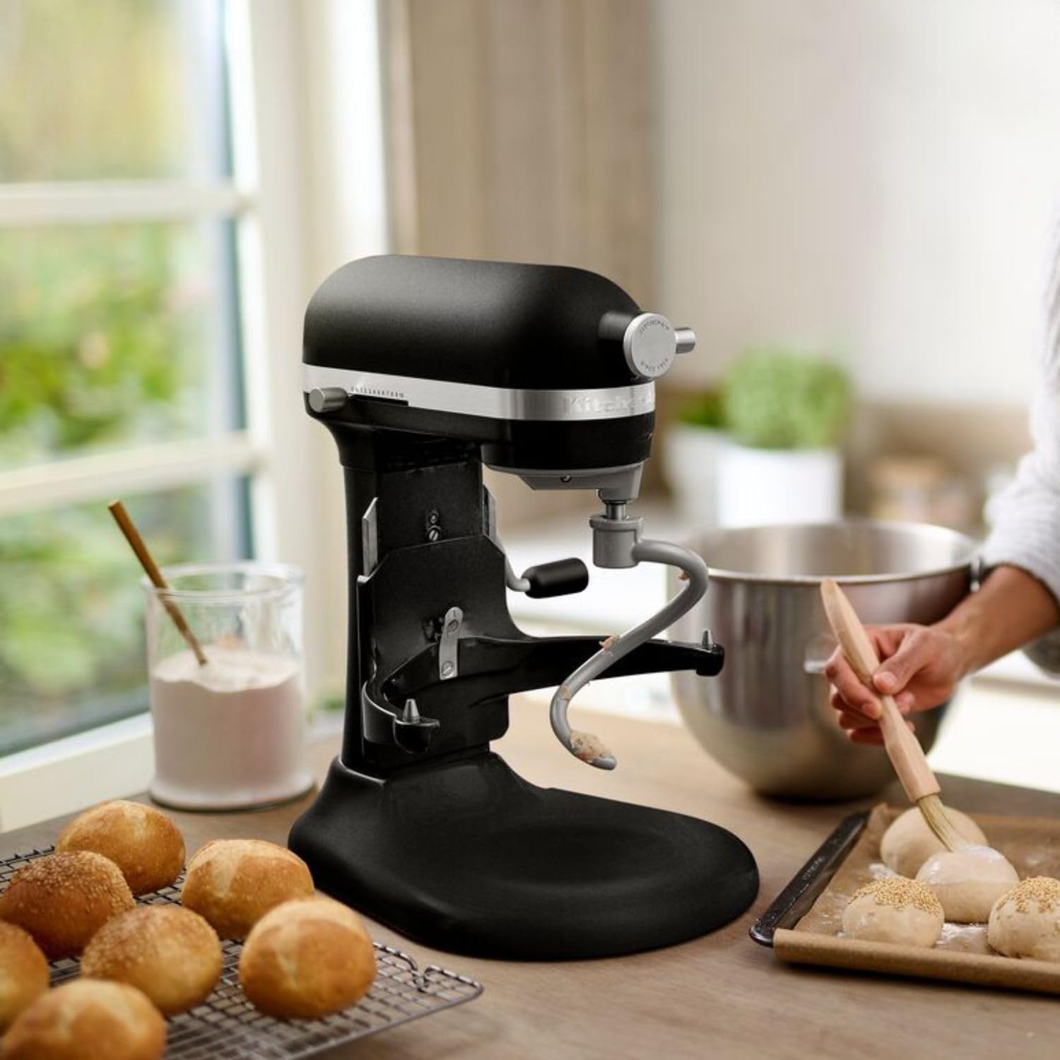 Stand Mixer 5.6L 11 Speeds Bowl-Lift Heavy Duty Matte Black